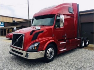 2016 VOLVO VNL64T670 CONVENTIONAL - SLEEPER