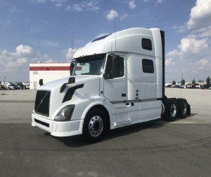 ​​2013 VOLVO VNL64T780