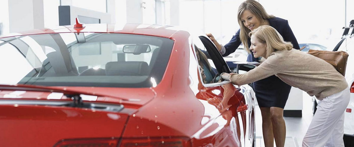 lady w/red car